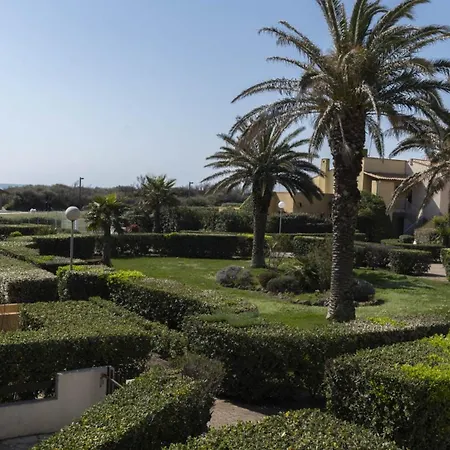 Aquaplage- 126- Vue Jardin- 4 Pers * Agde